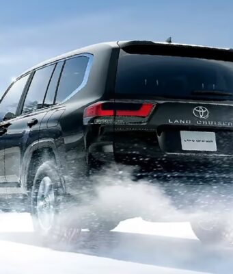 Unveiling the Electrified Icon: Toyota Land Cruiser 300 Hybrid Toyota Debuts Land Cruiser 300