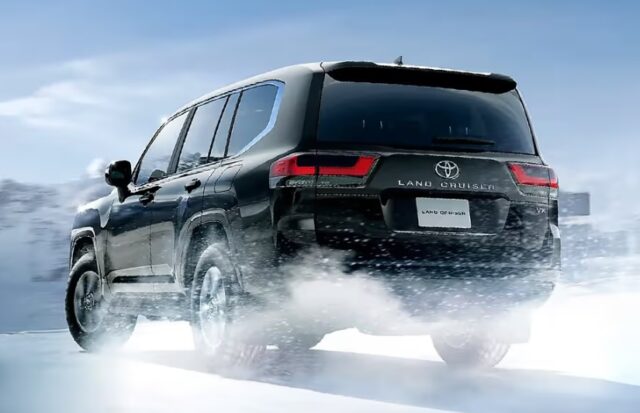 Toyota Debuts Land Cruiser 300